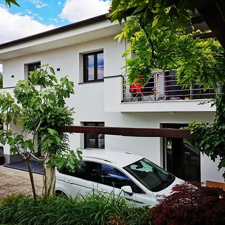 Appartement Apartmaji Ela 2