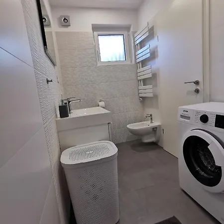 Apartmaji Ela 2 Apartment Izola