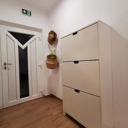 Apartmaji Ela 2 Изола
