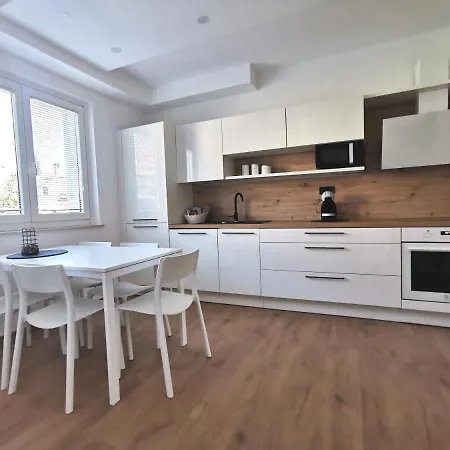 Apartmaji Ela 2