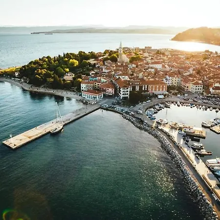 Apartmaji Ela 2 * Izola